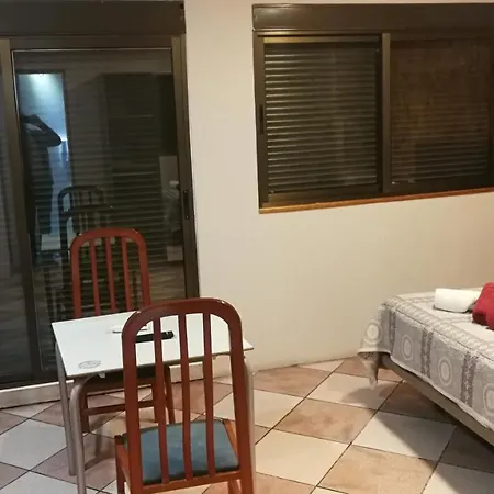 Escarla Pensión 3*