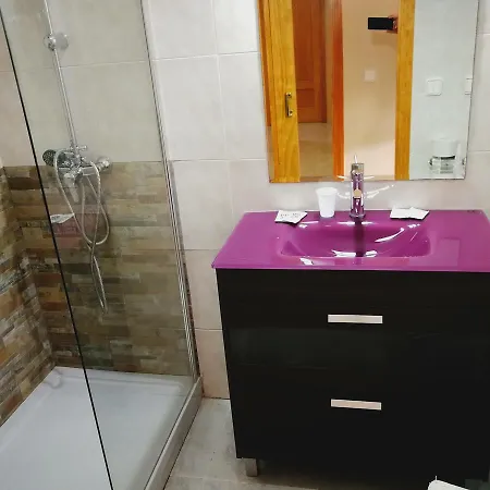 Pensión Escarla 3*
